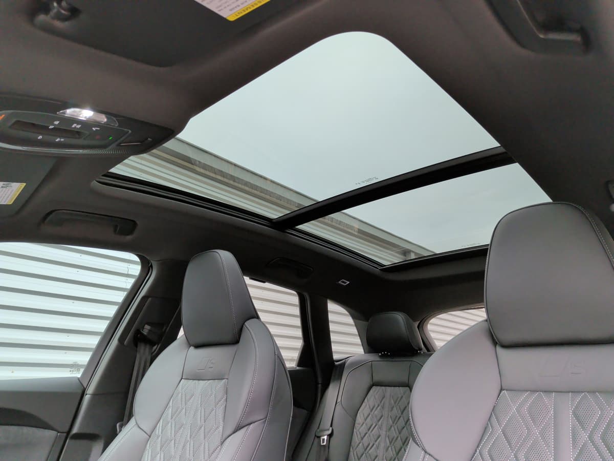 2025 Audi SQ5 - Image 30