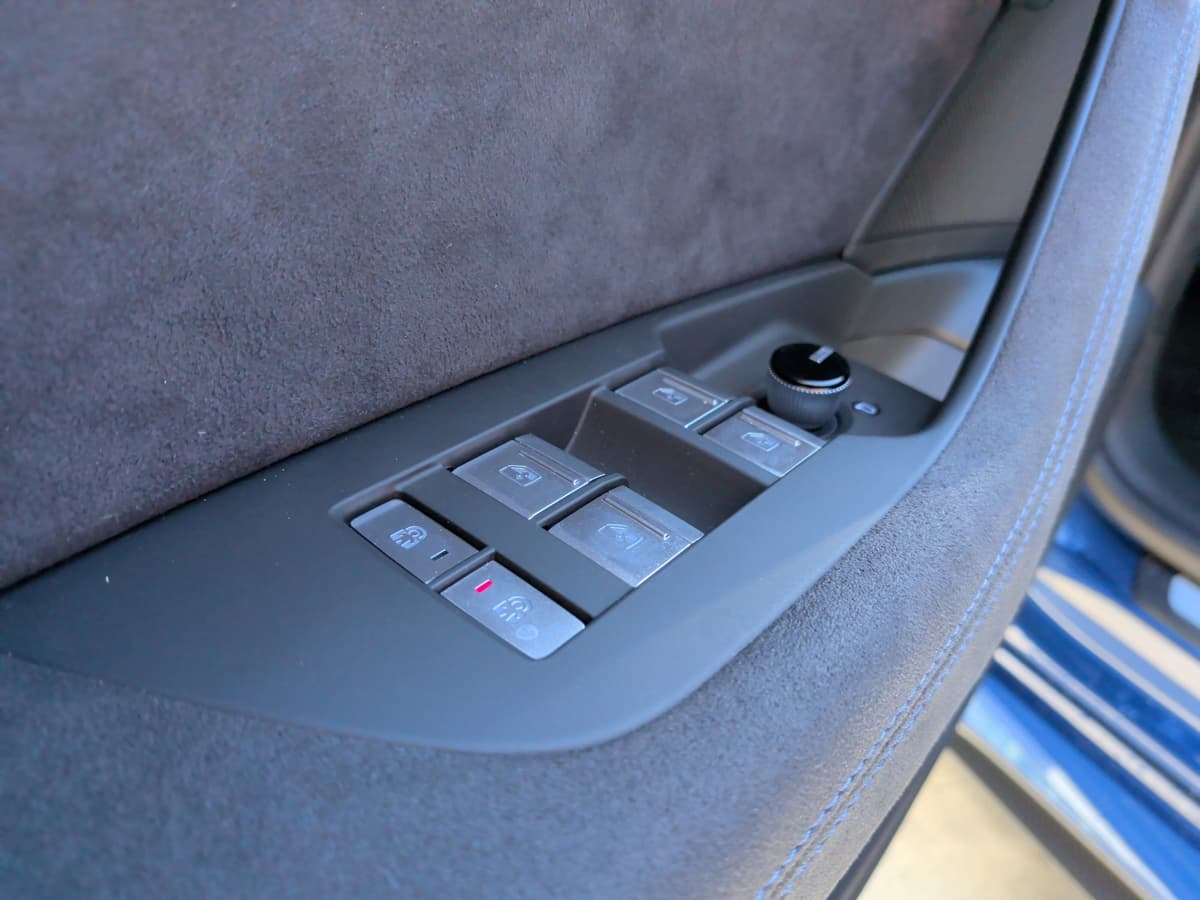 2025 Audi RS 7 - Image 14