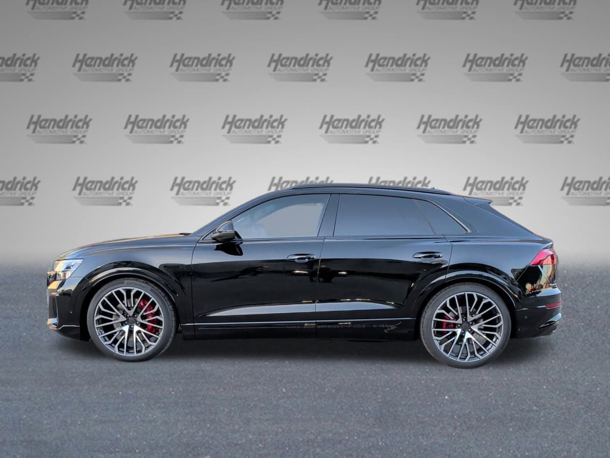 2026 Audi SQ8 - Image 6