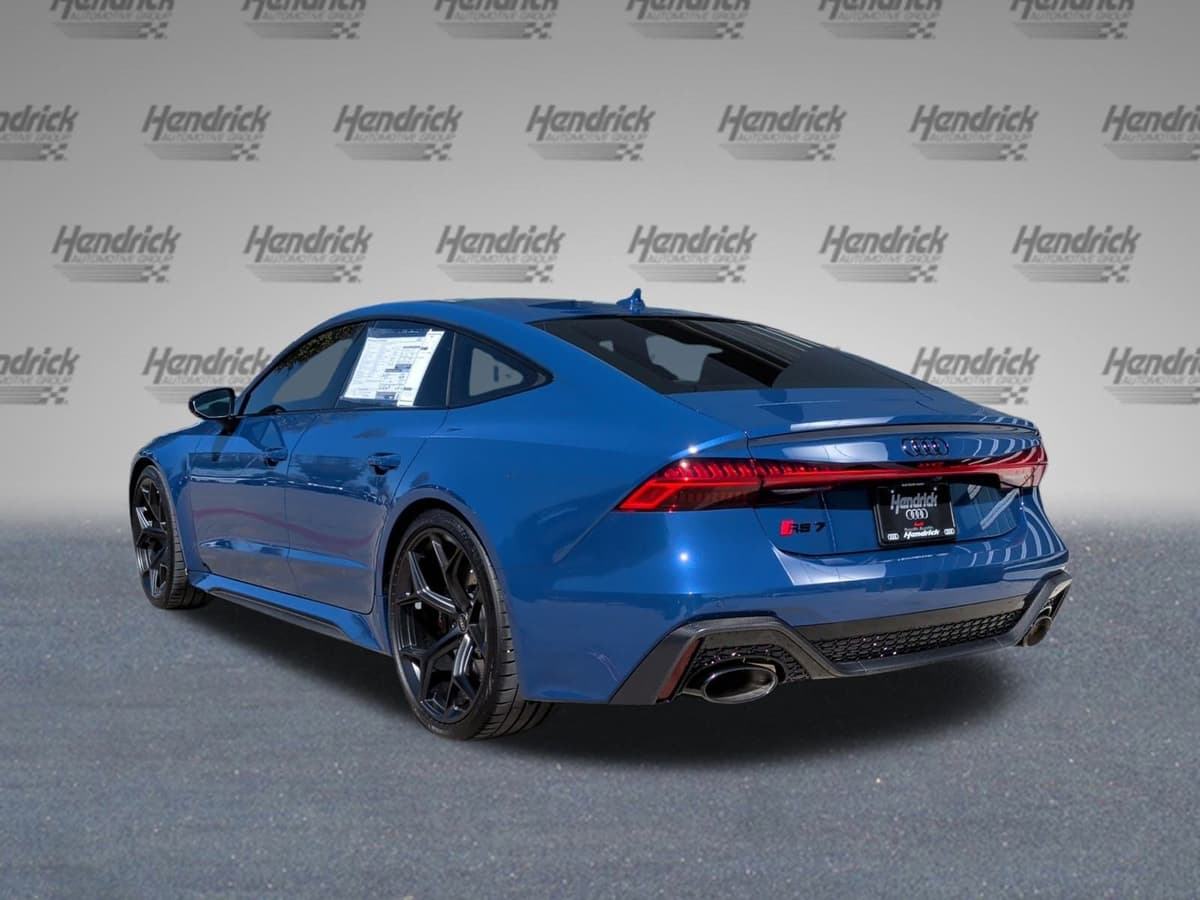 2025 Audi RS 7 - Image 7
