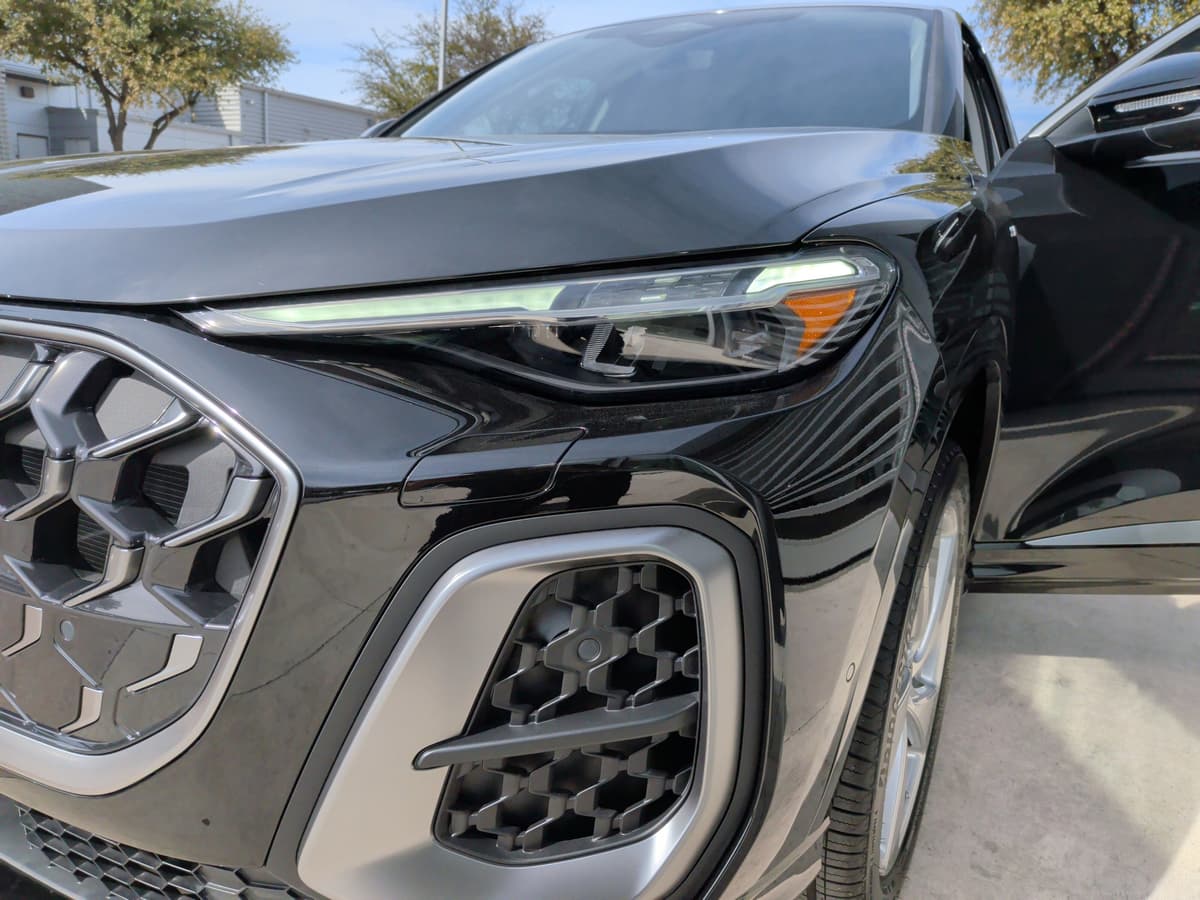 2025 Audi Q5 Sportback - Image 11