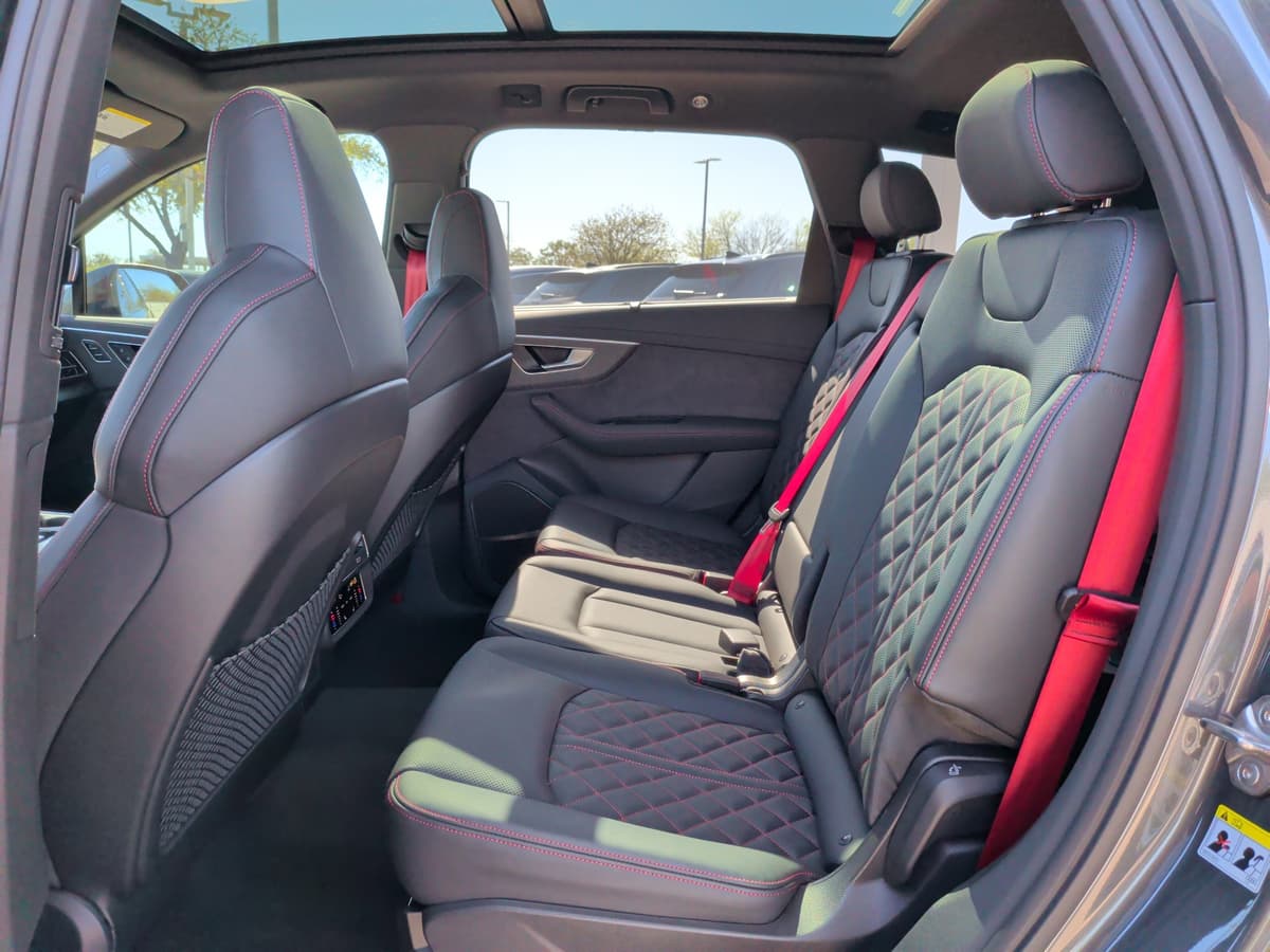 2026 Audi Q7 - Image 33