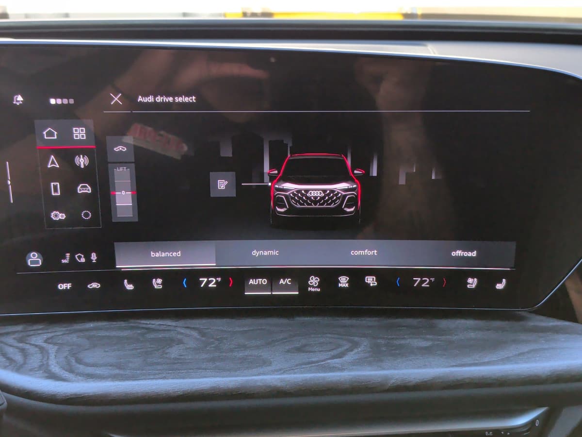 2025 Audi Q5 - Image 24