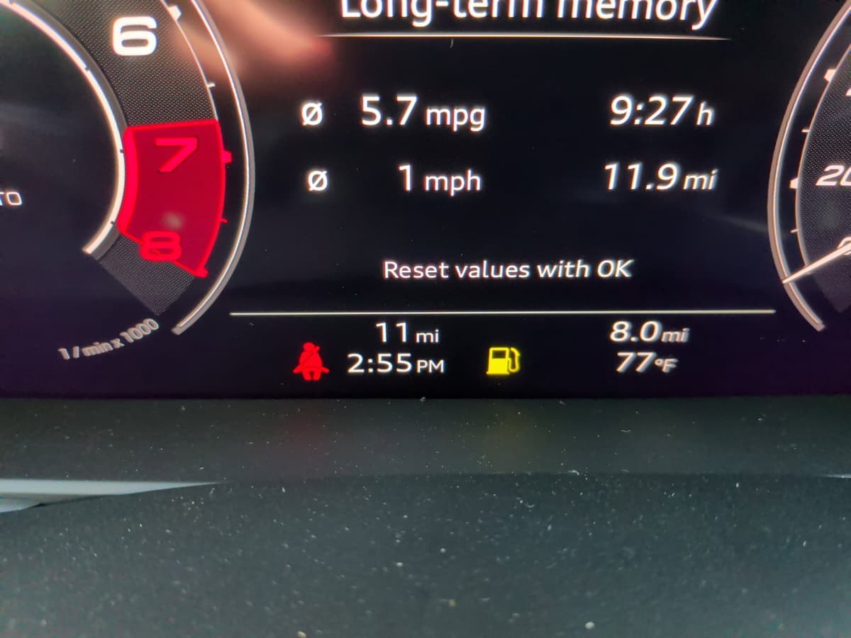 2026 Audi RS Q8 - Image 23