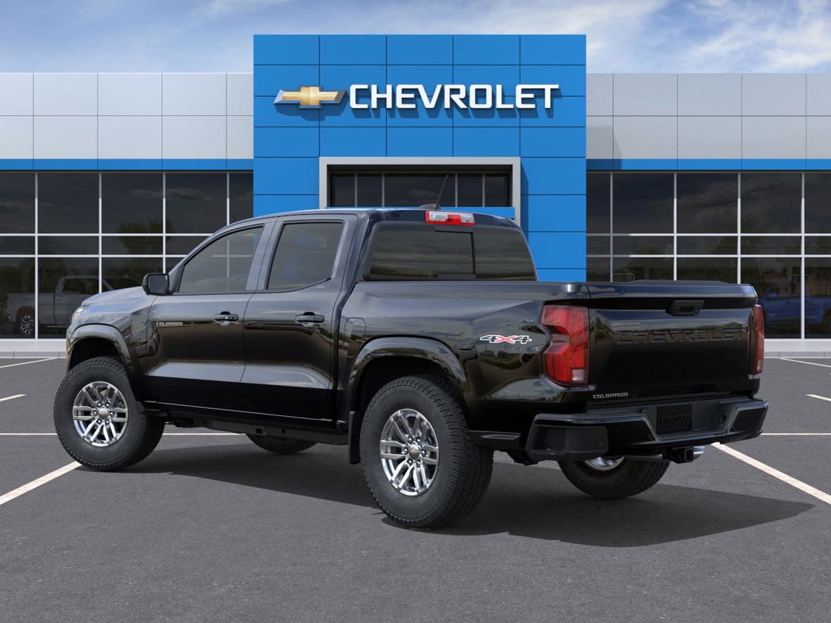 2025 Chevrolet Colorado - Image 3