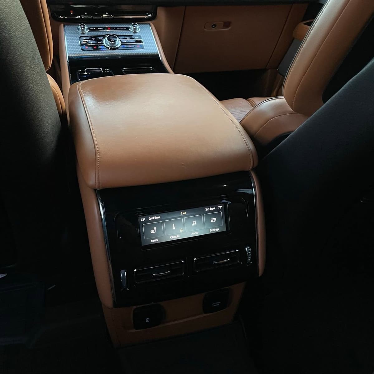 2020 Lincoln Aviator - Image 24