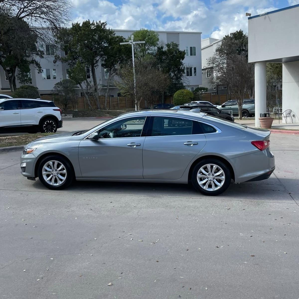 2024 Chevrolet Malibu - Image 3