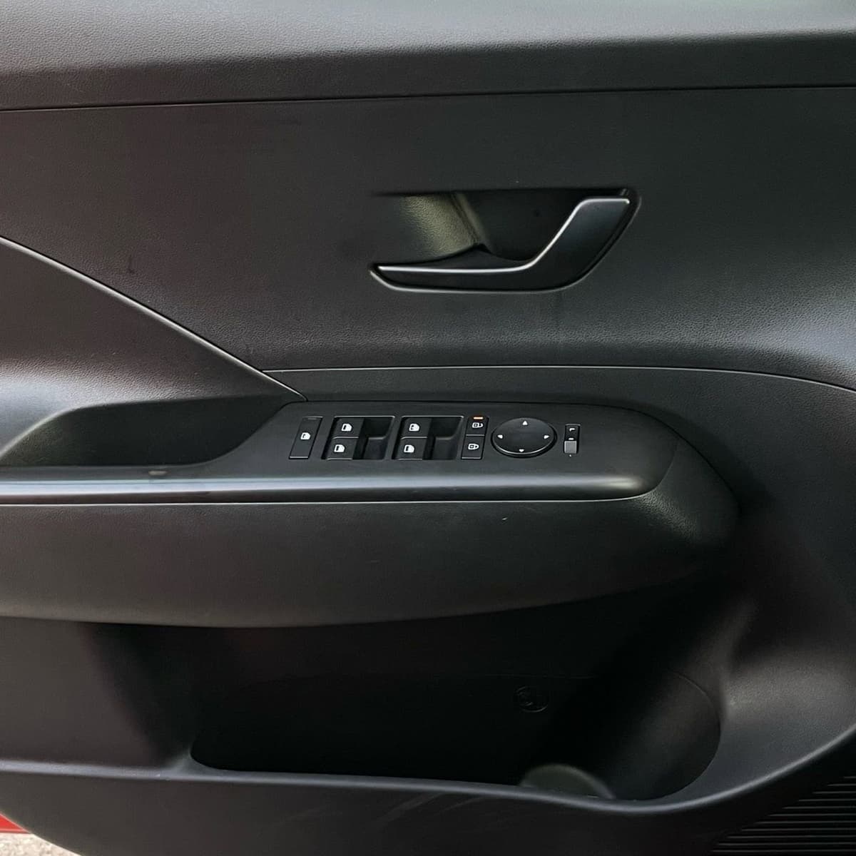 2024 Hyundai Kona - Image 20