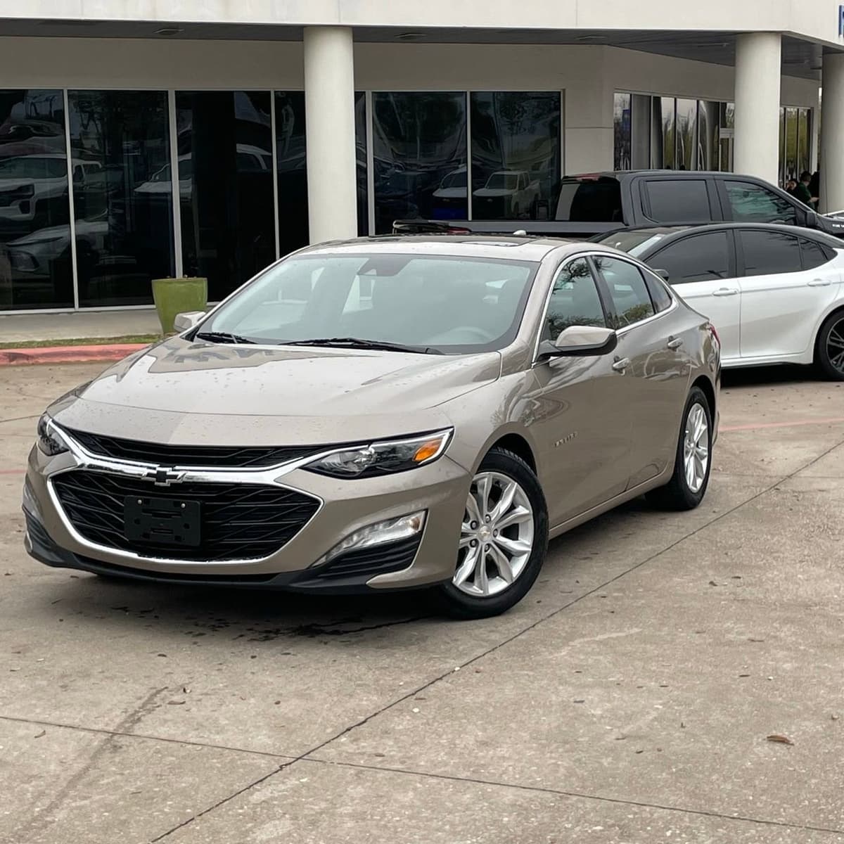 2024 Chevrolet Malibu - Image 10