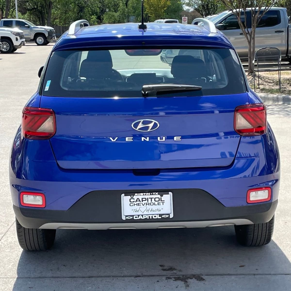 2025 Hyundai Venue - Image 5