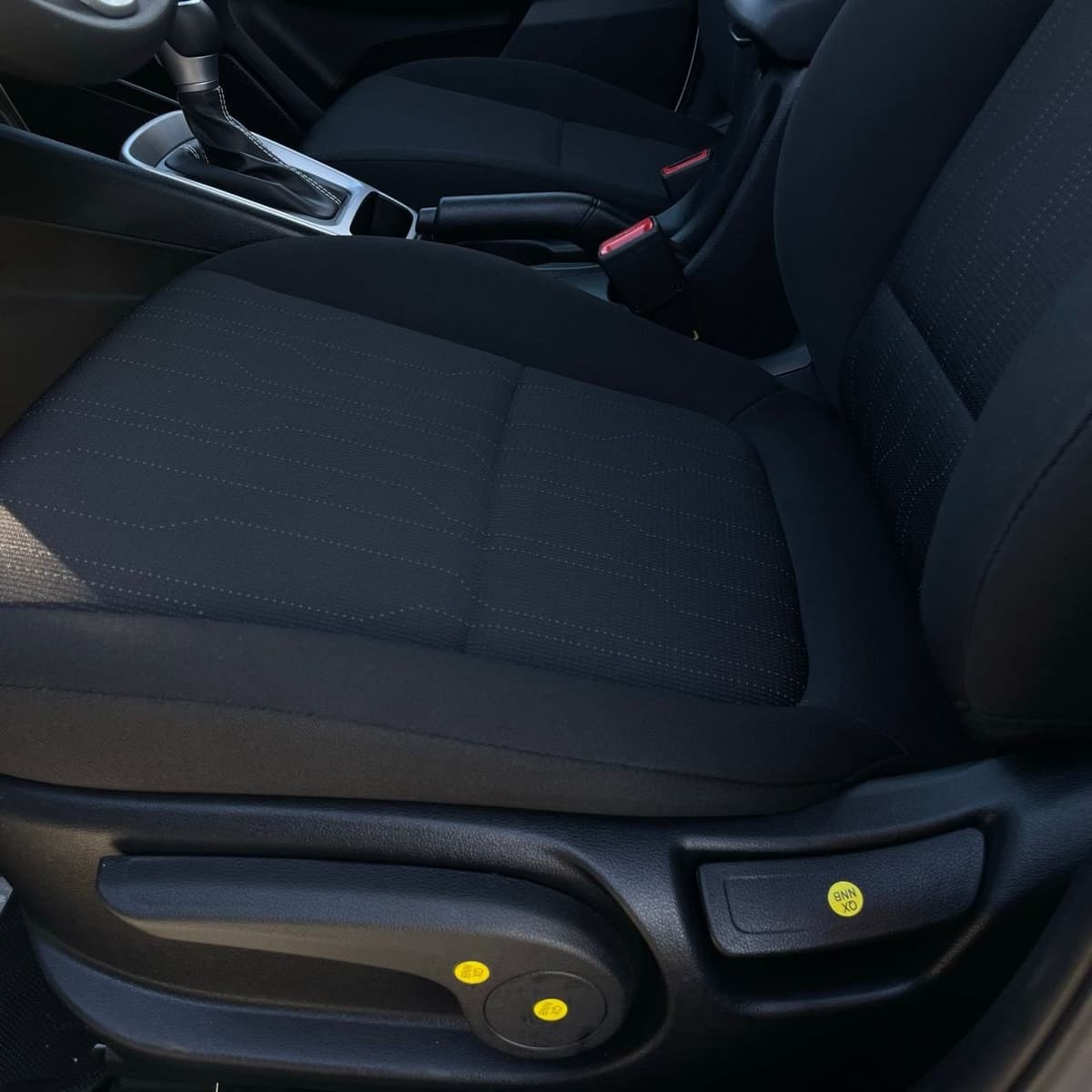 2025 Hyundai Venue - Image 21