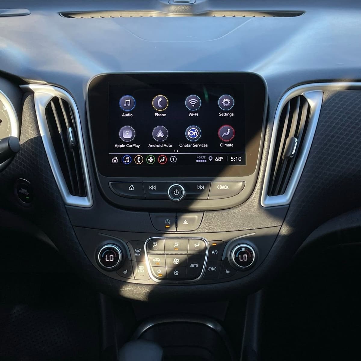 2024 Chevrolet Malibu - Image 18