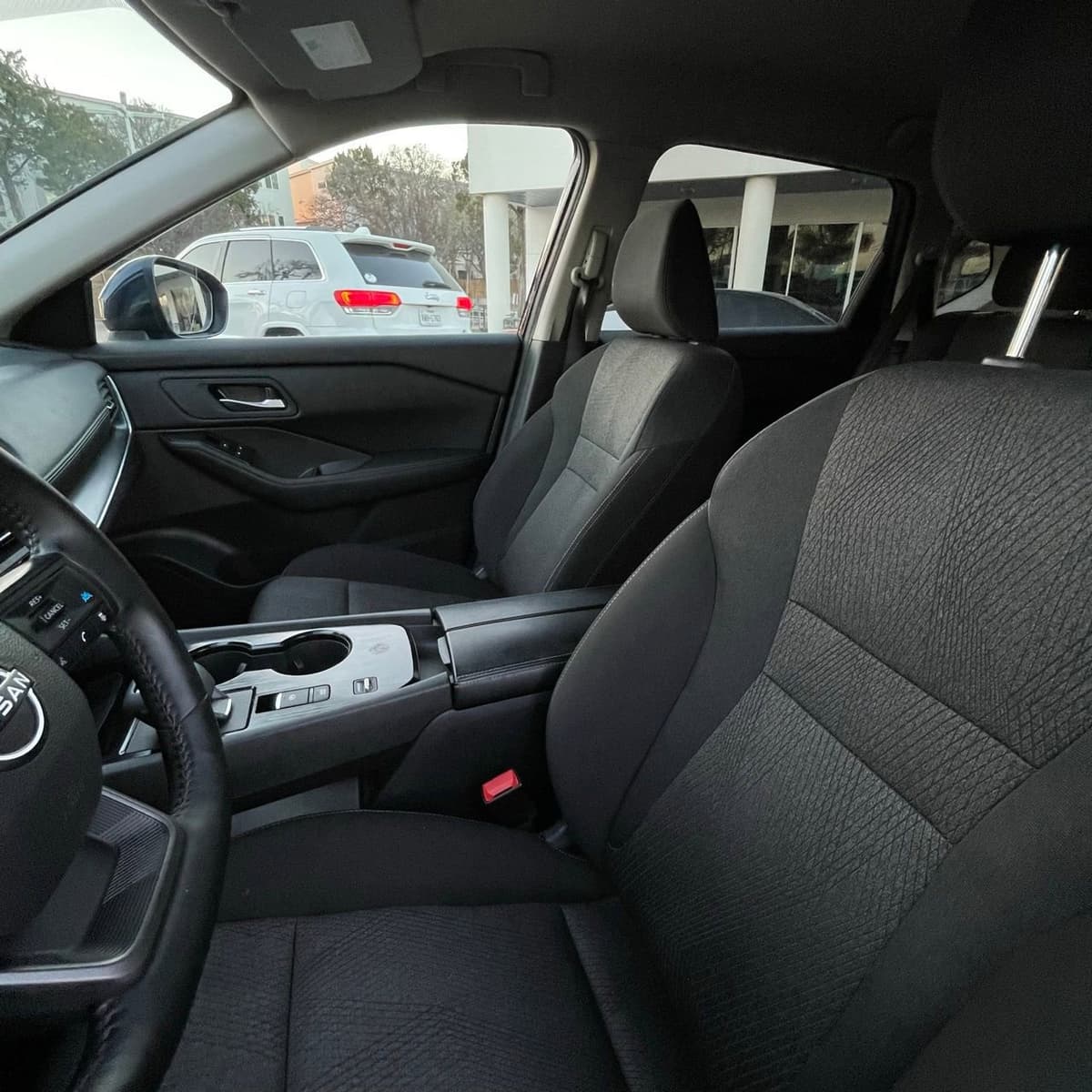 2025 Nissan Rogue - Image 20