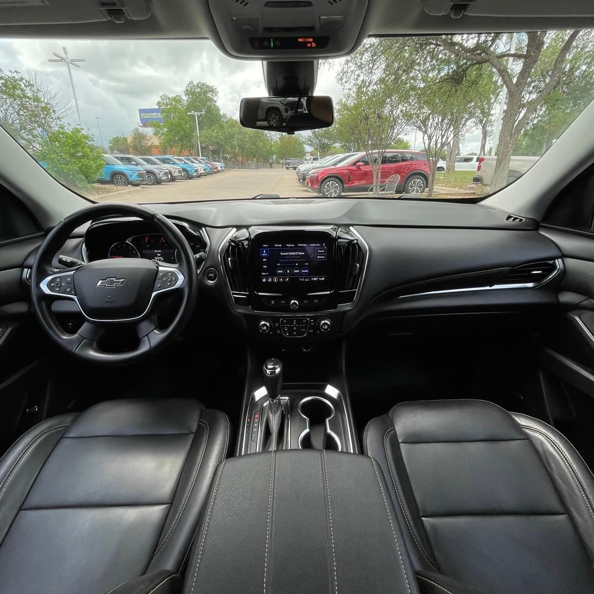 2020 Chevrolet Traverse - Image 11