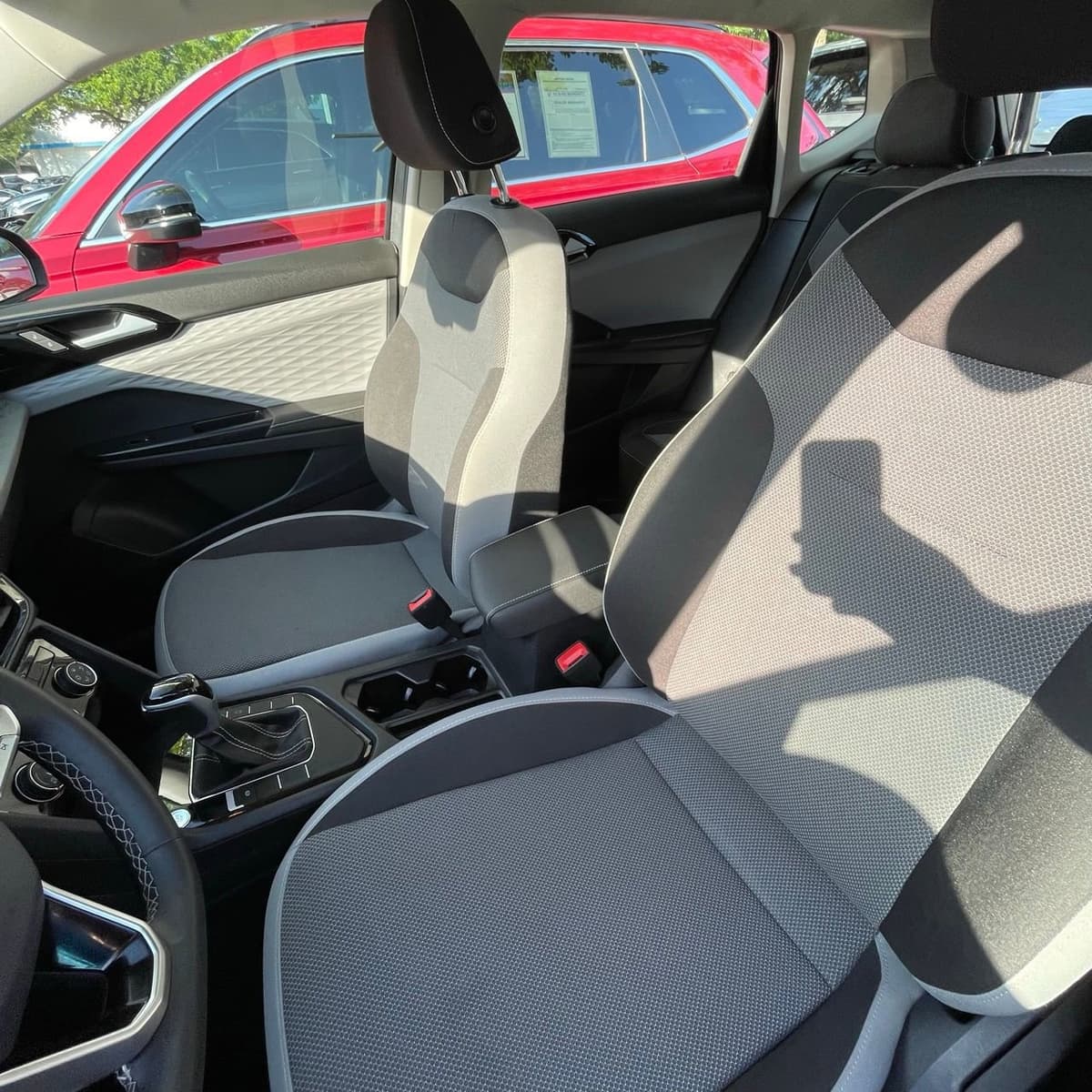 2024 Volkswagen Taos - Image 20