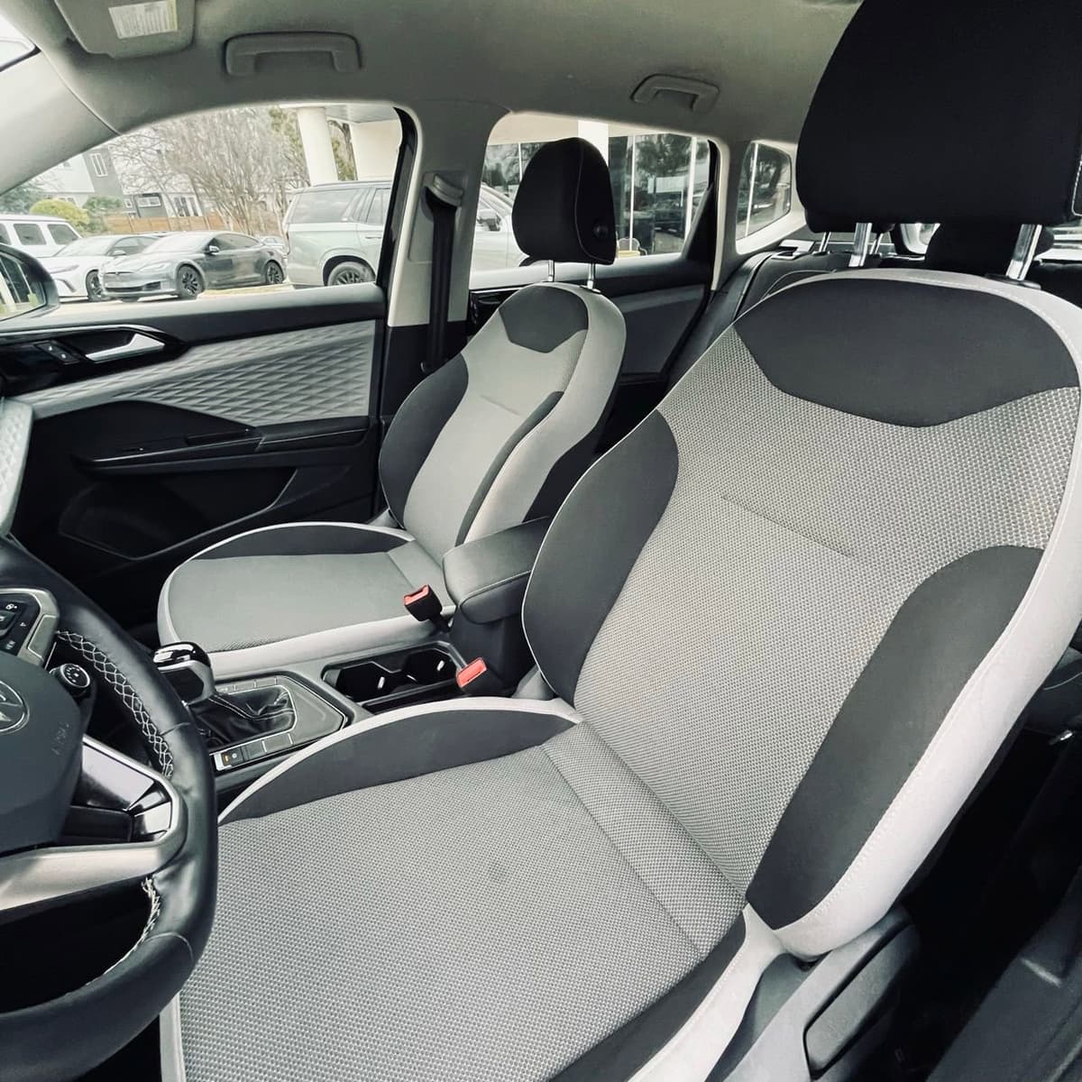 2024 Volkswagen Taos - Image 19