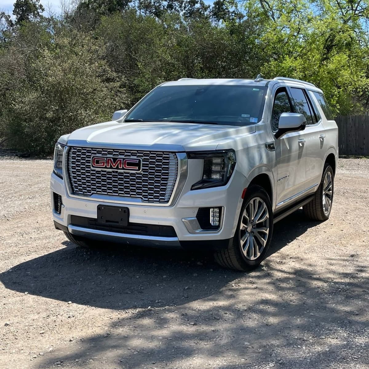 2021 GMC Yukon - Image 1