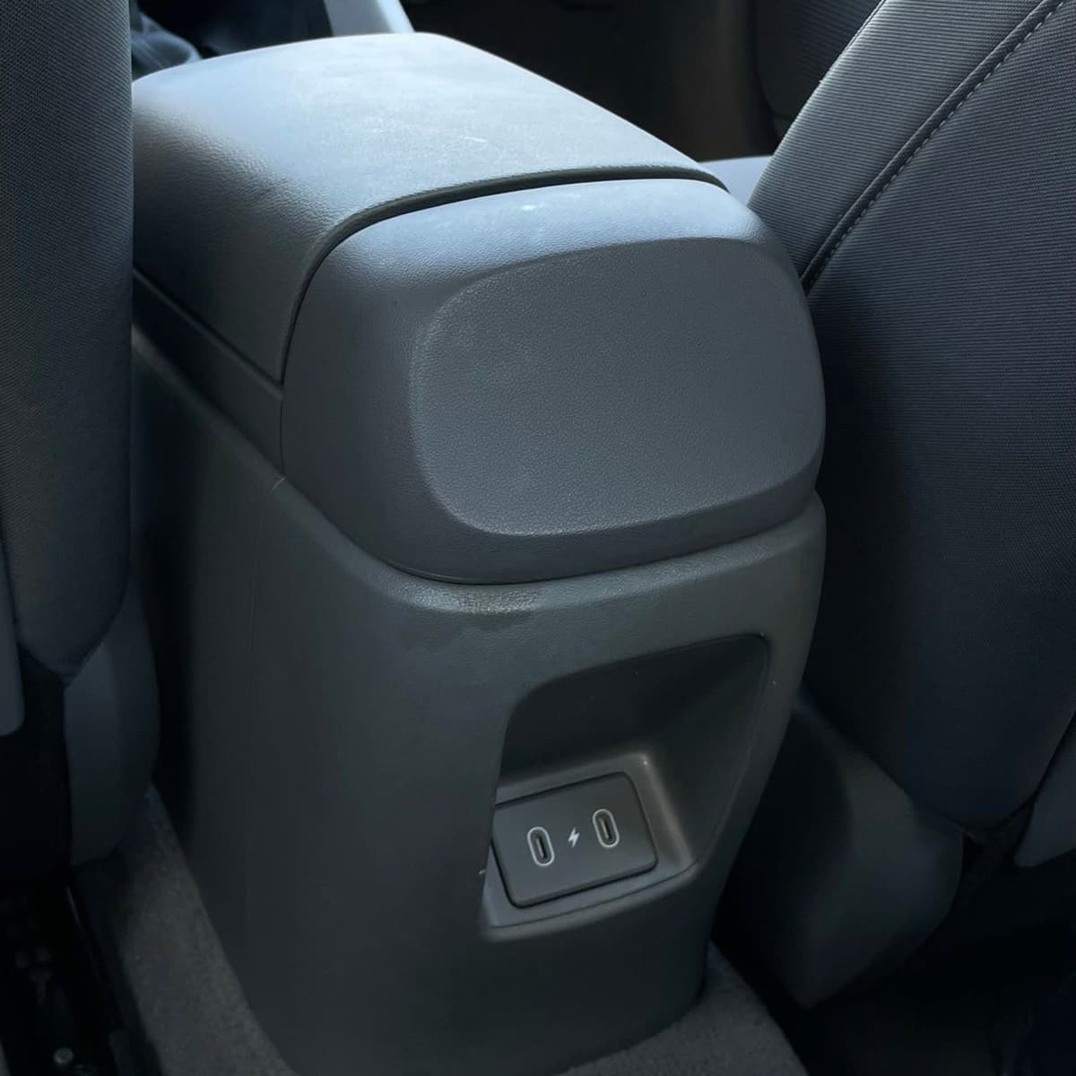 2025 Hyundai Elantra - Image 23
