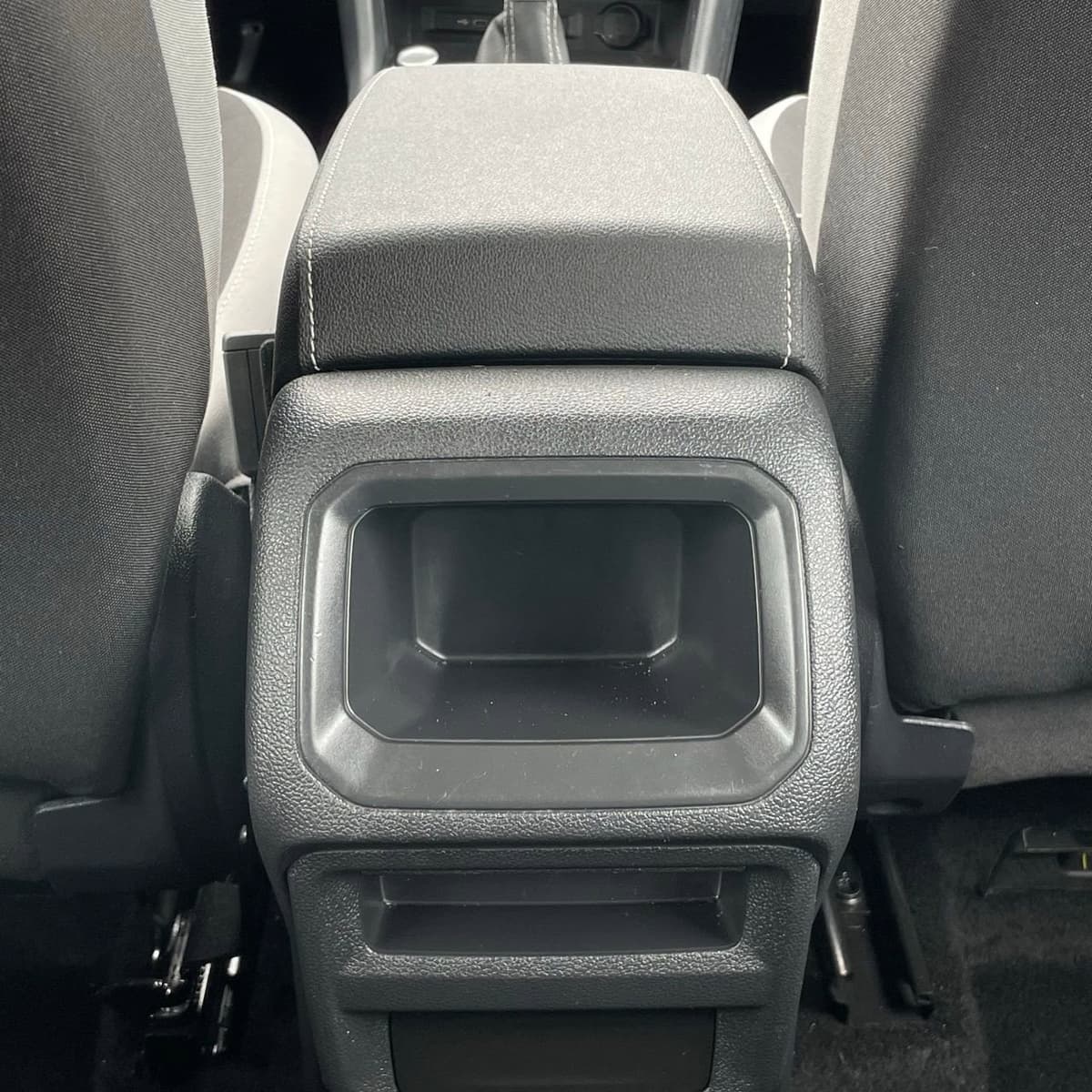 2024 Volkswagen Taos - Image 23
