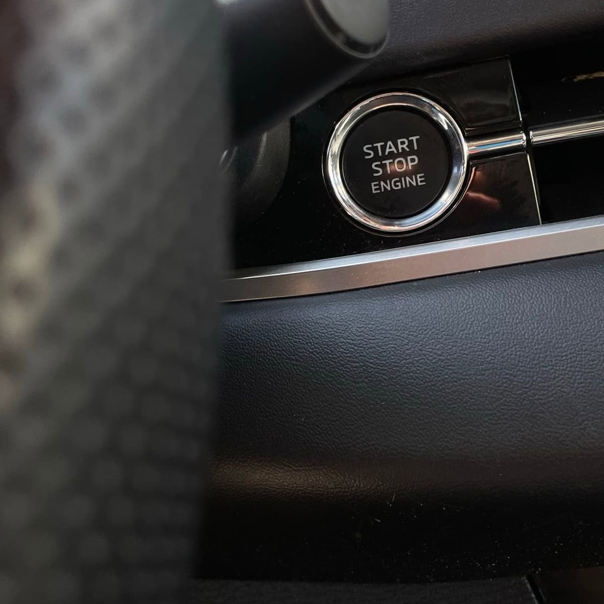 2024 Mitsubishi Outlander - Image 16