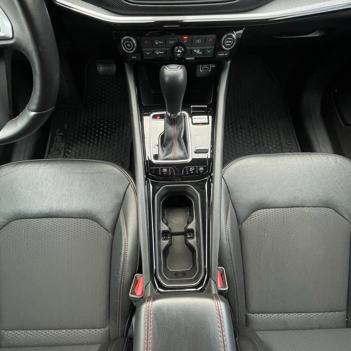 2022 Jeep Compass - Image 21