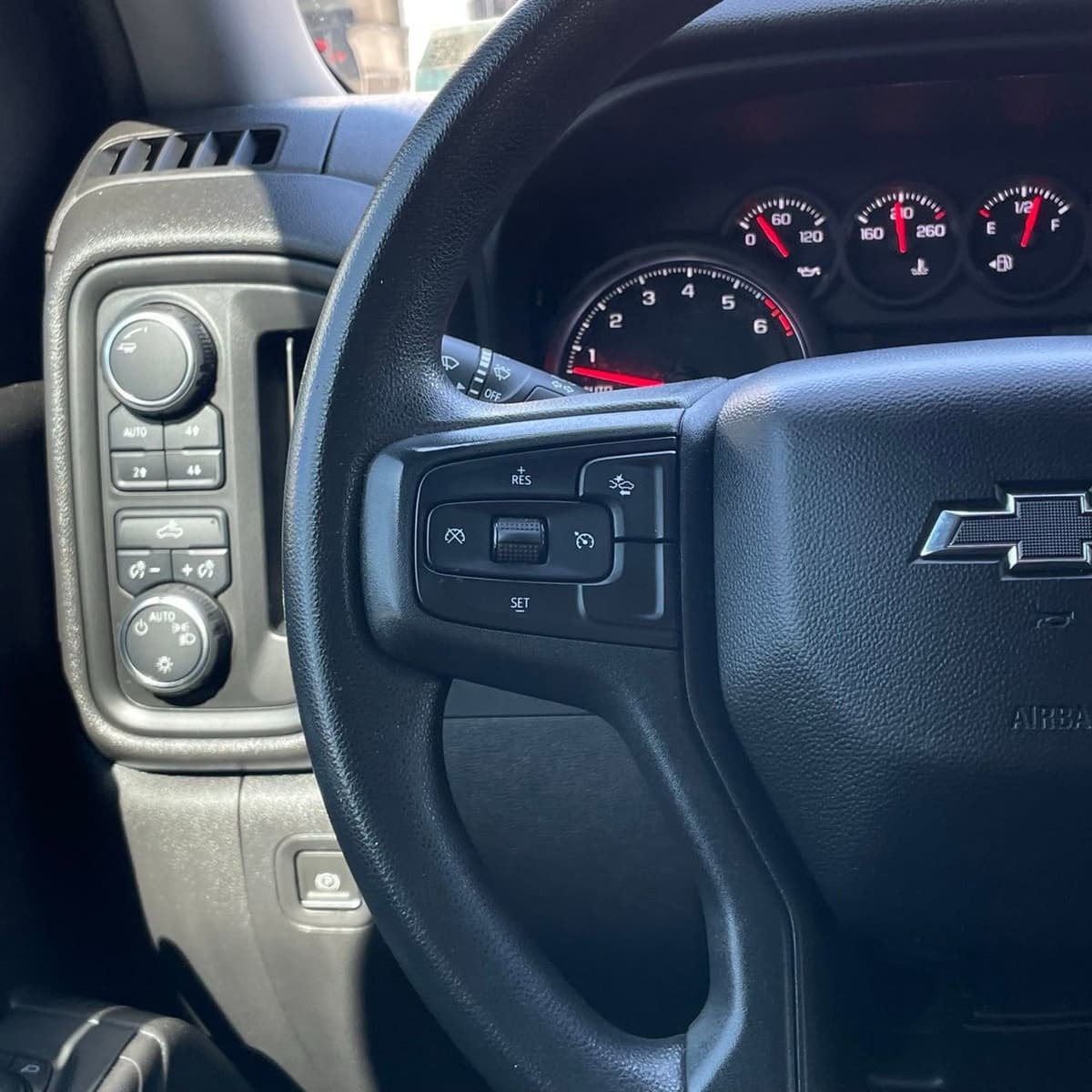 2024 Chevrolet Silverado 1500 - Image 13