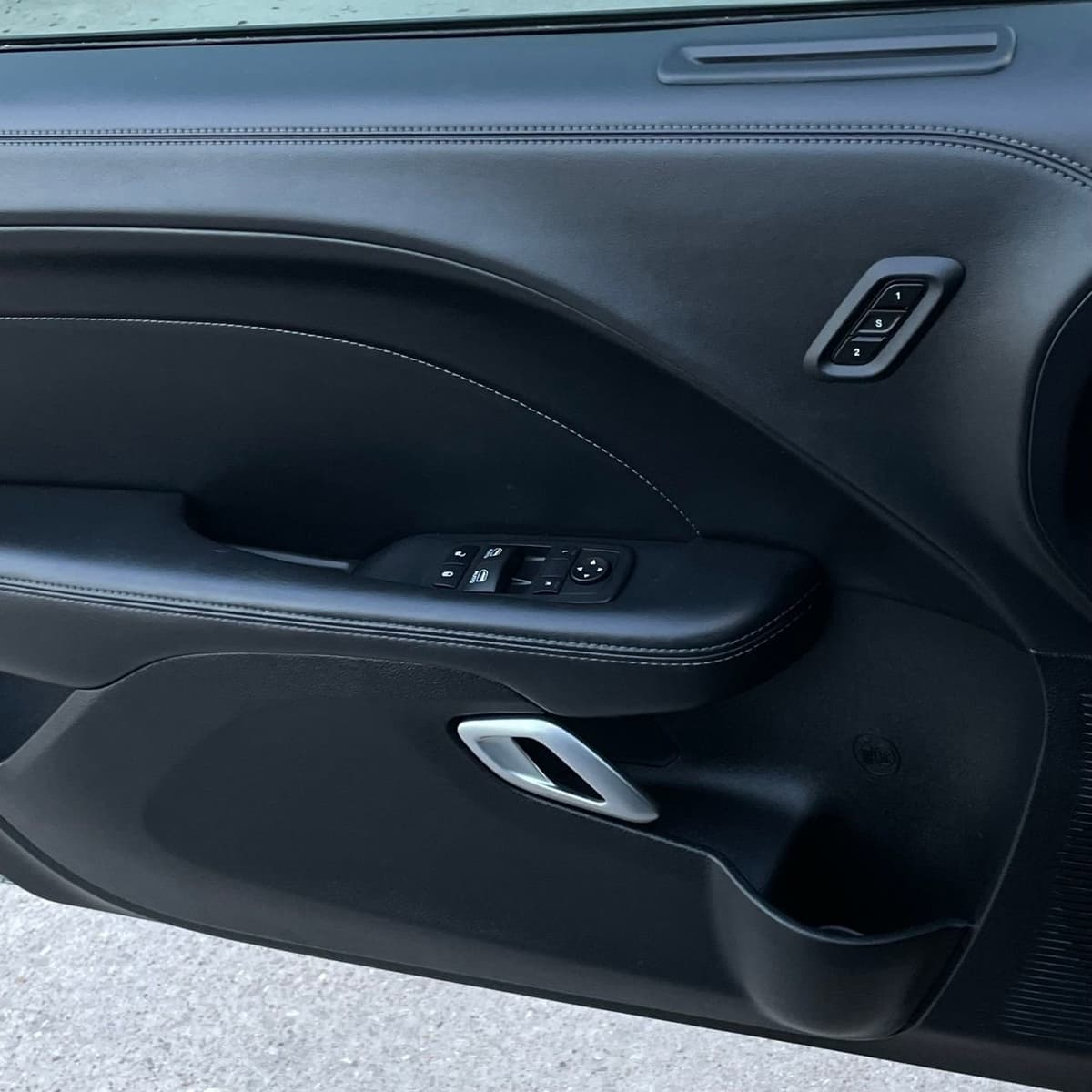 2023 Dodge Challenger - Image 19