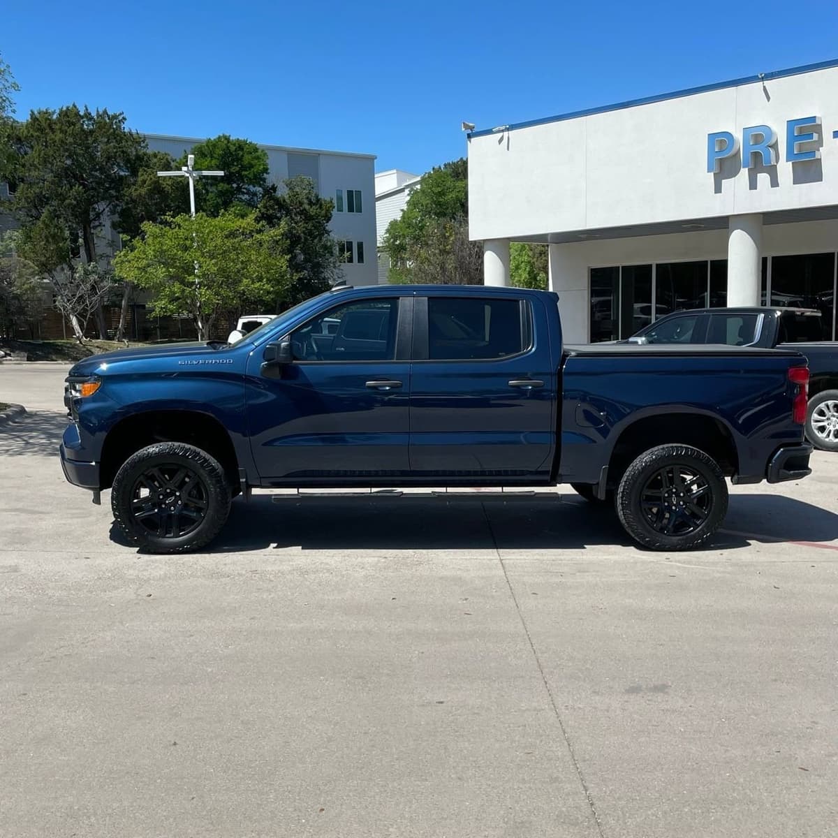 2023 Chevrolet Silverado 1500 - Image 3