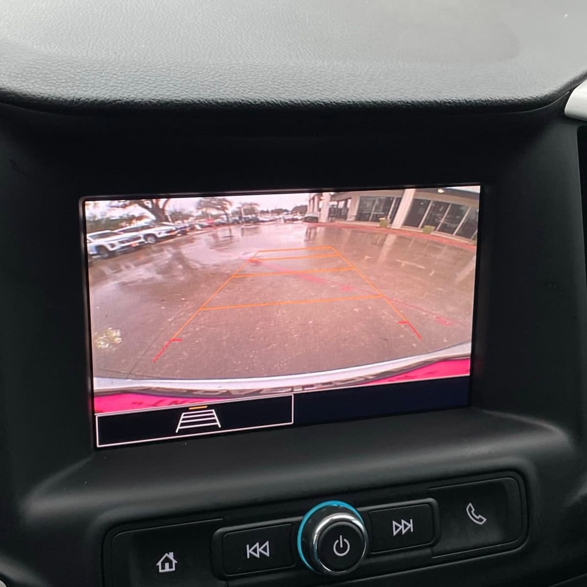 2024 GMC Terrain - Image 18