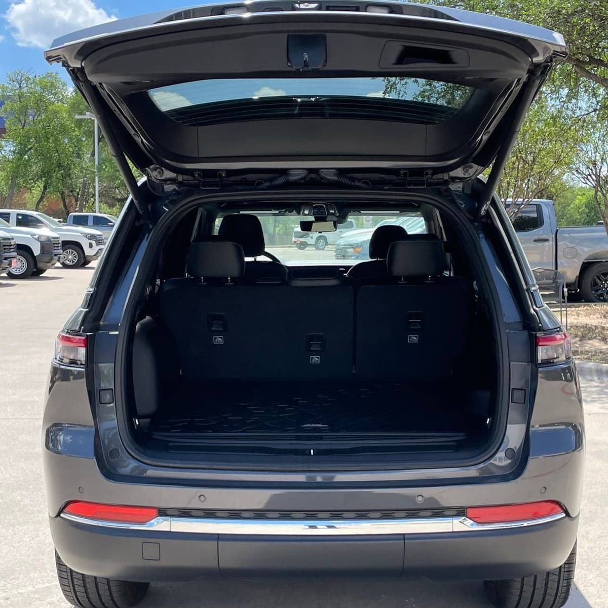 2024 Jeep Grand Cherokee - Image 26