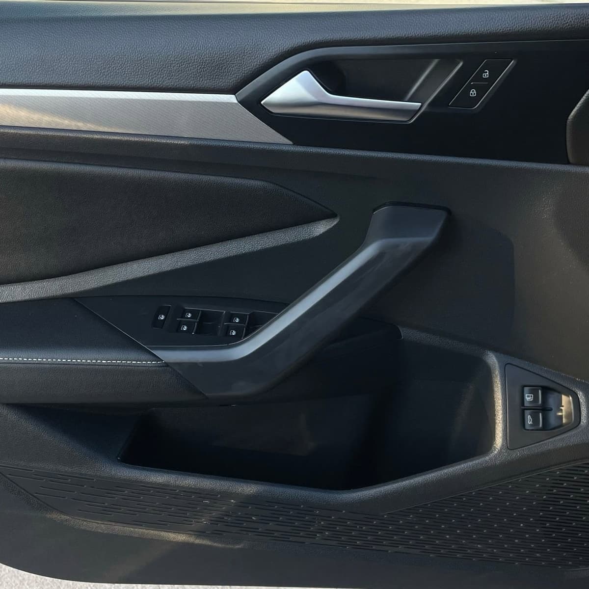 2024 Volkswagen Jetta - Image 19