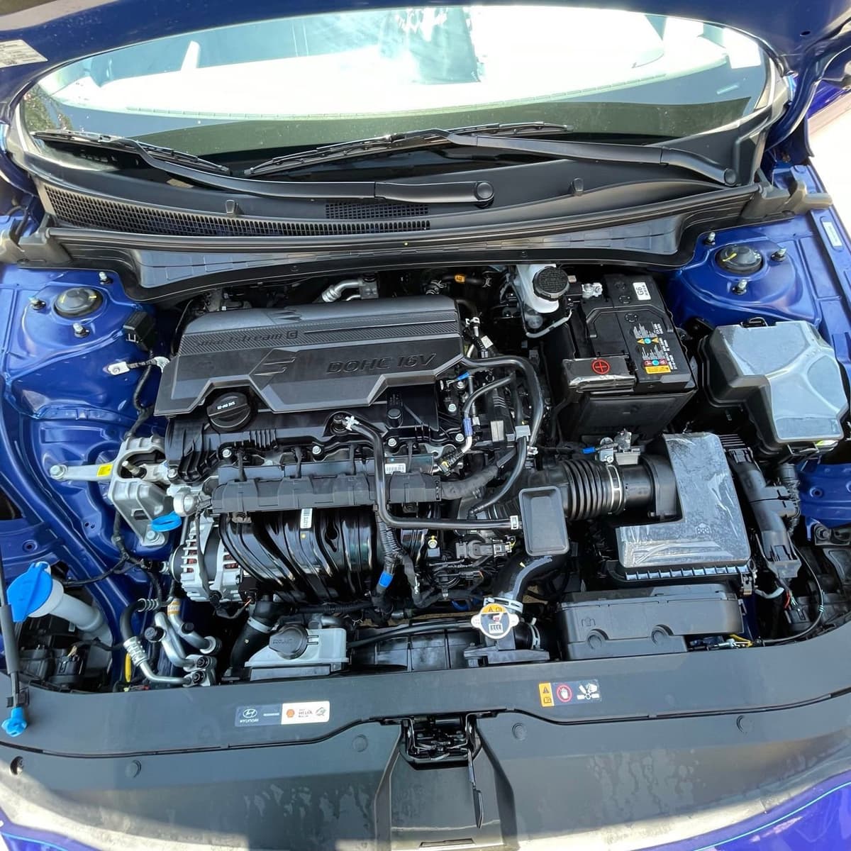 2025 Hyundai Elantra - Image 25