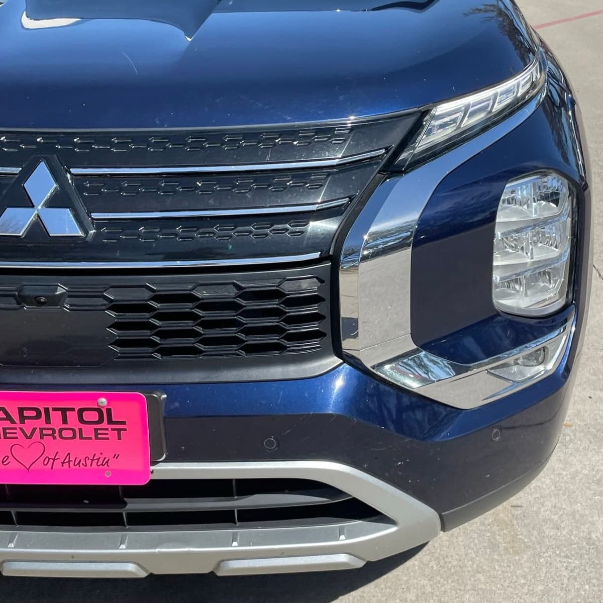 2024 Mitsubishi Outlander - Image 7