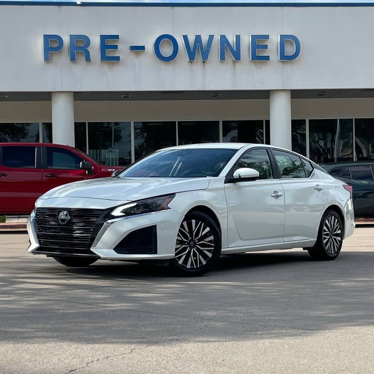 2024 Nissan Altima - Image 2