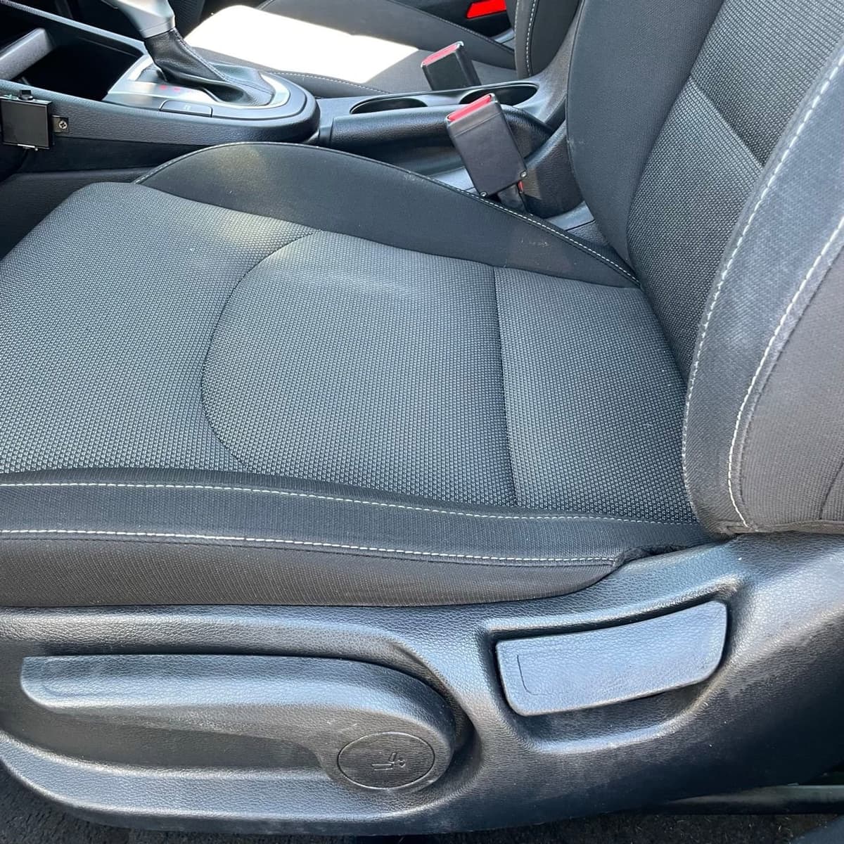 2023 Kia Forte - Image 21