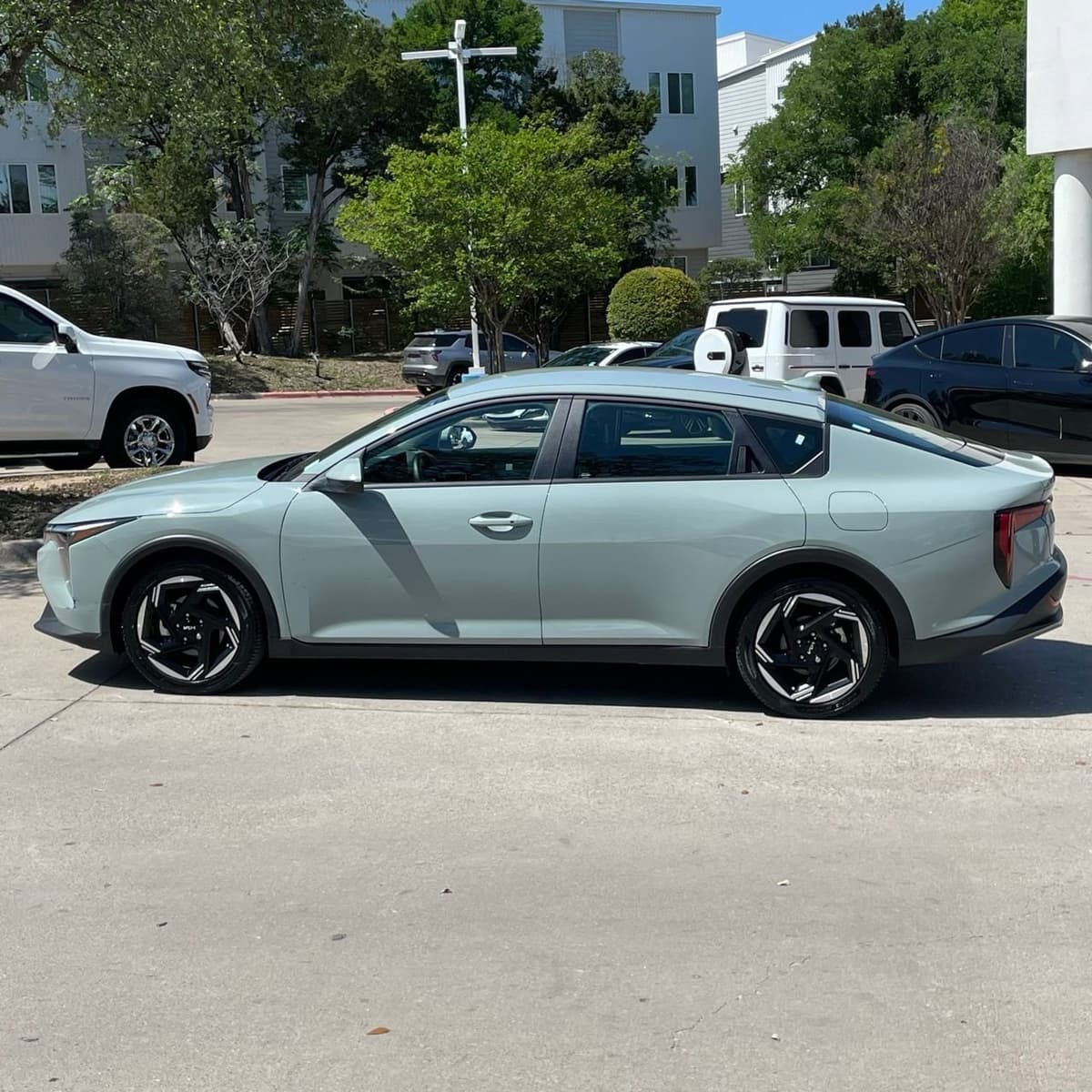 2025 Kia K4 - Image 3