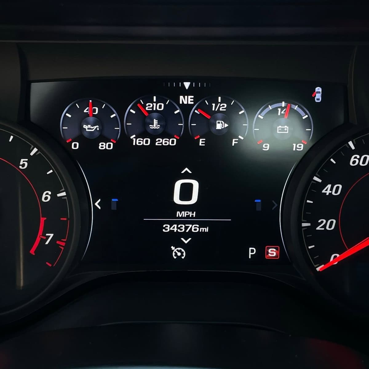 2023 Chevrolet Camaro - Image 15