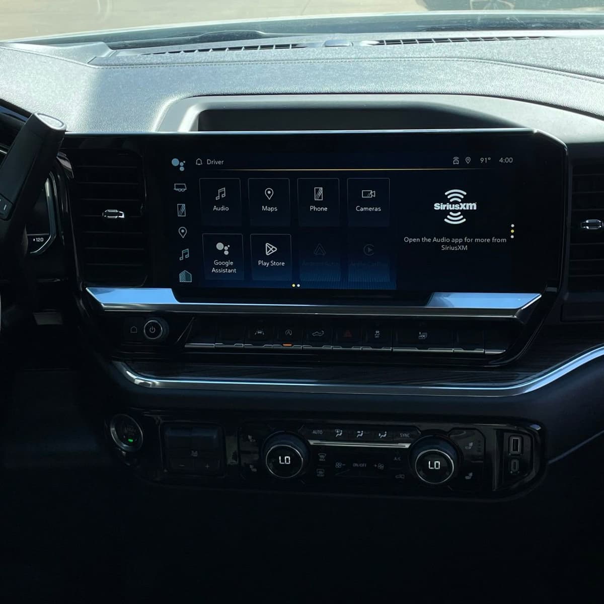 2025 Chevrolet Silverado 1500 - Image 18