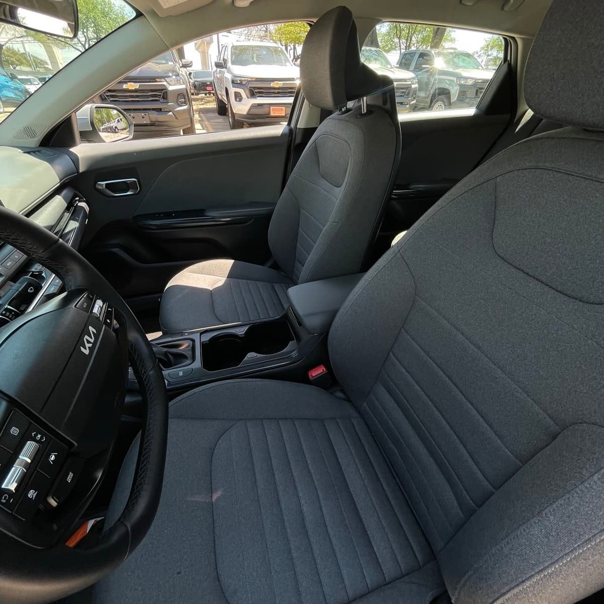 2025 Kia K4 - Image 20