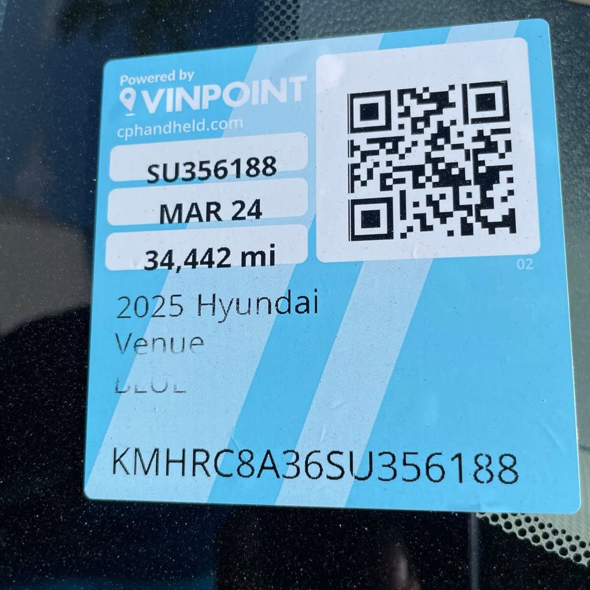 2025 Hyundai Venue - Image 27