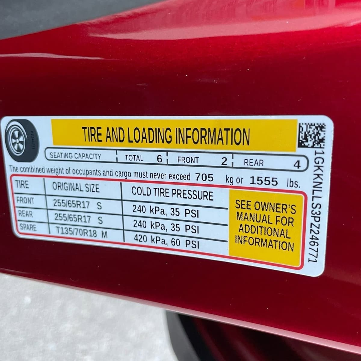 2023 GMC Acadia - Image 29