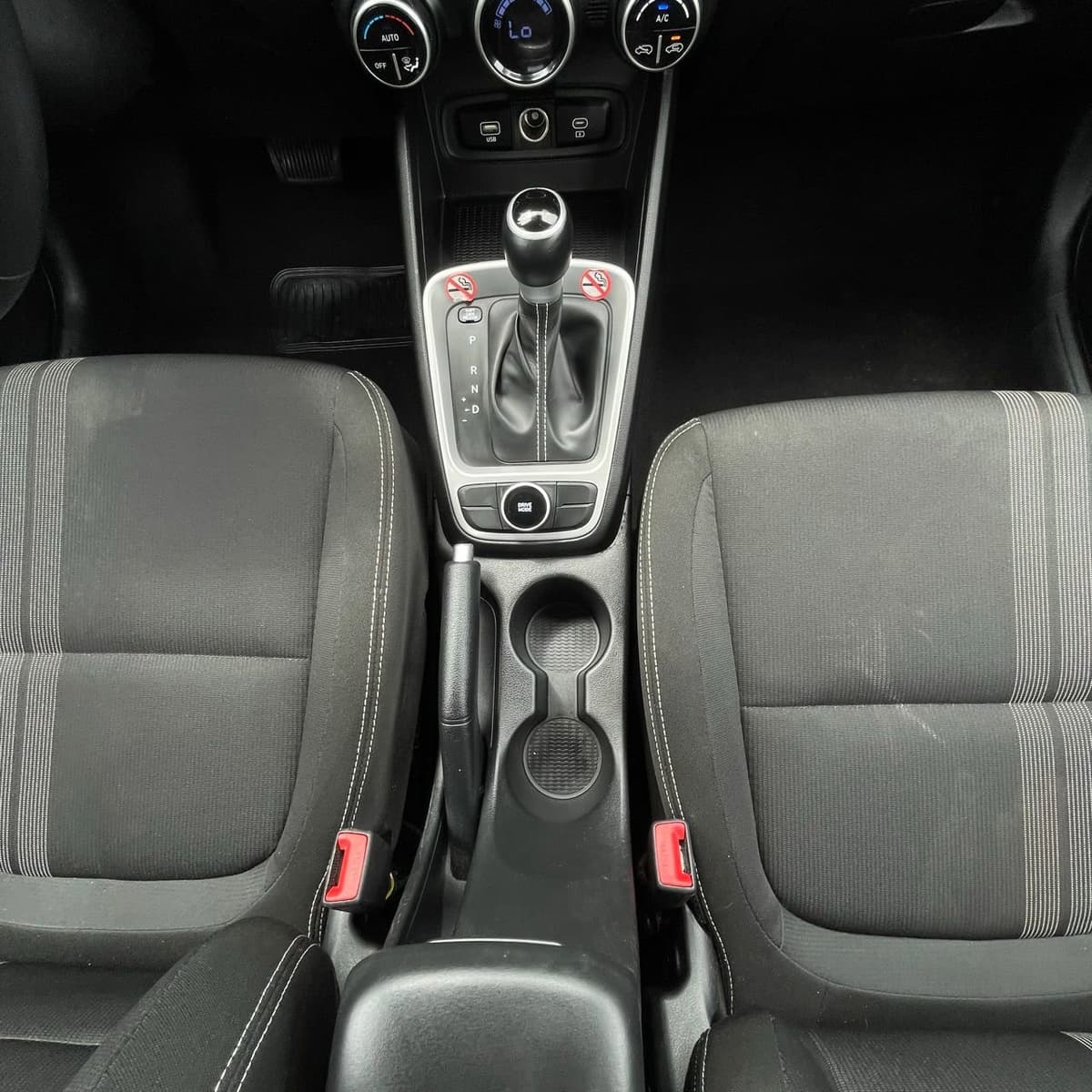 2025 Hyundai Venue - Image 19