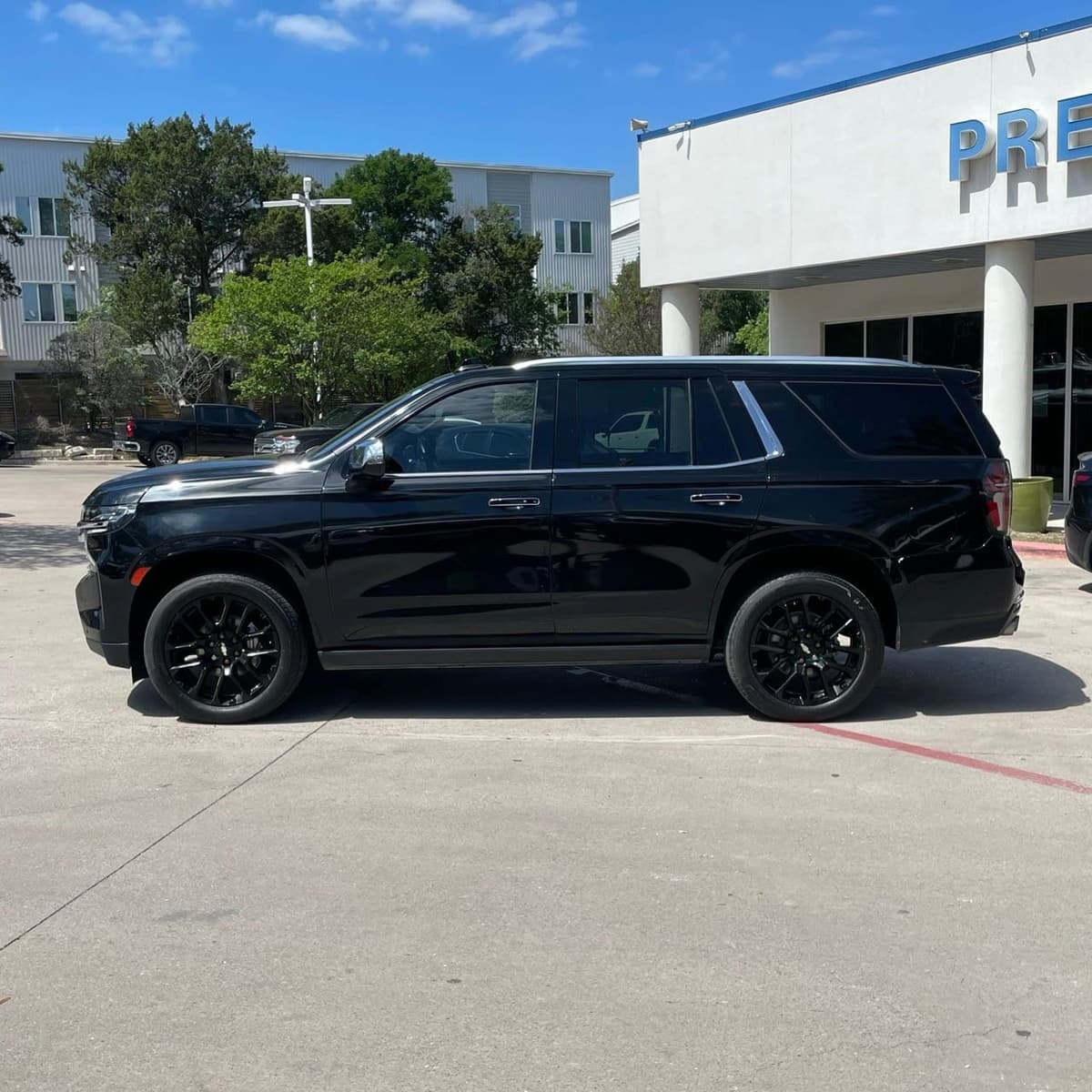 2023 Chevrolet Tahoe - Image 3