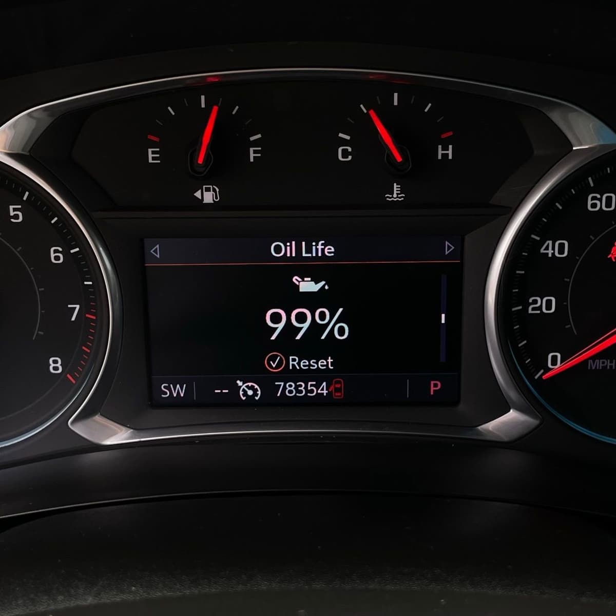 2020 Chevrolet Traverse - Image 16