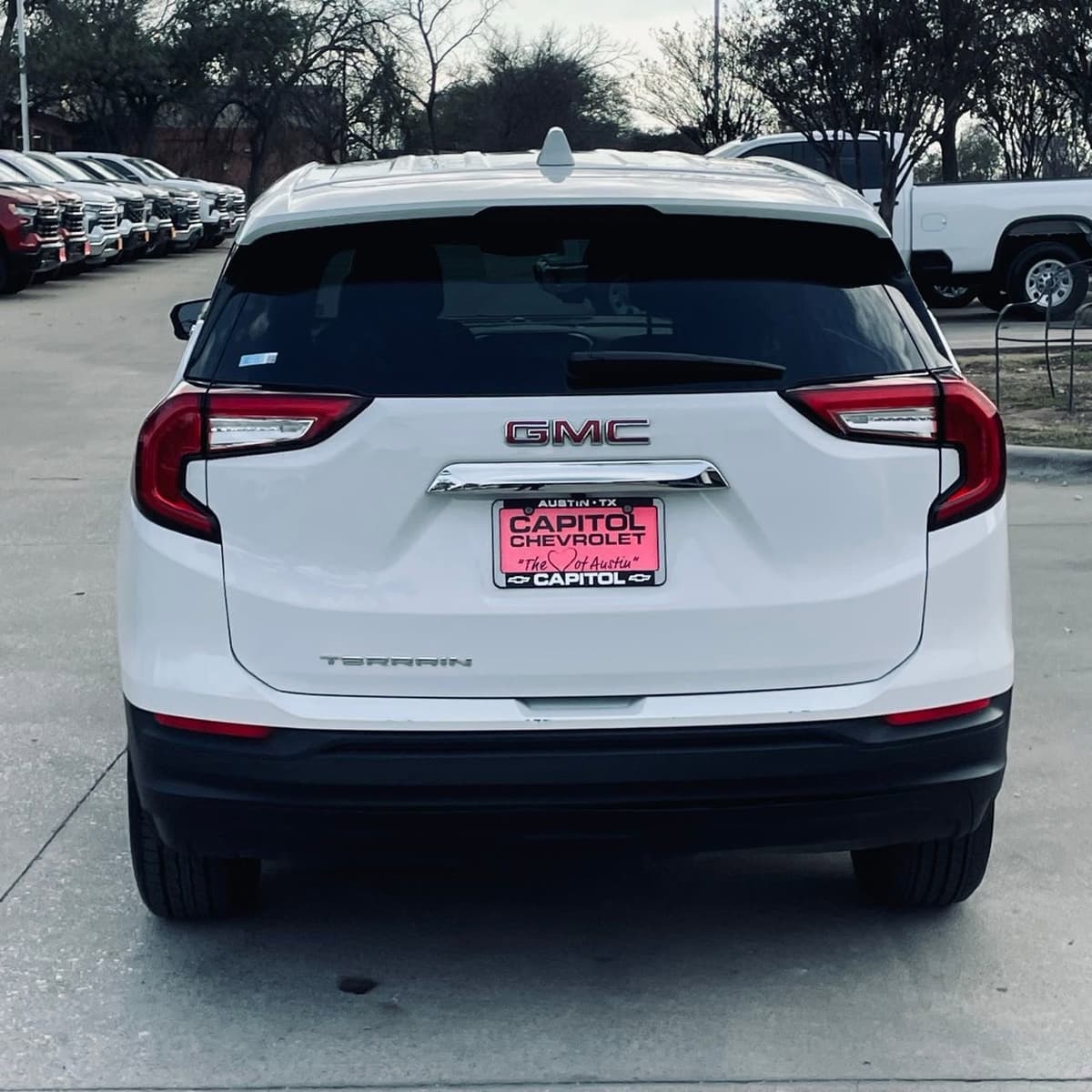 2024 GMC Terrain - Image 4