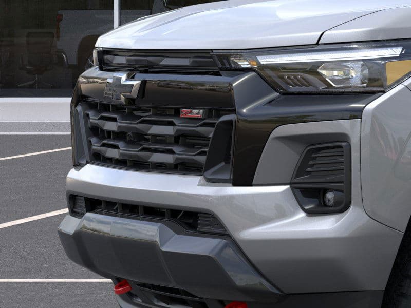 2025 Chevrolet Colorado - Image 13
