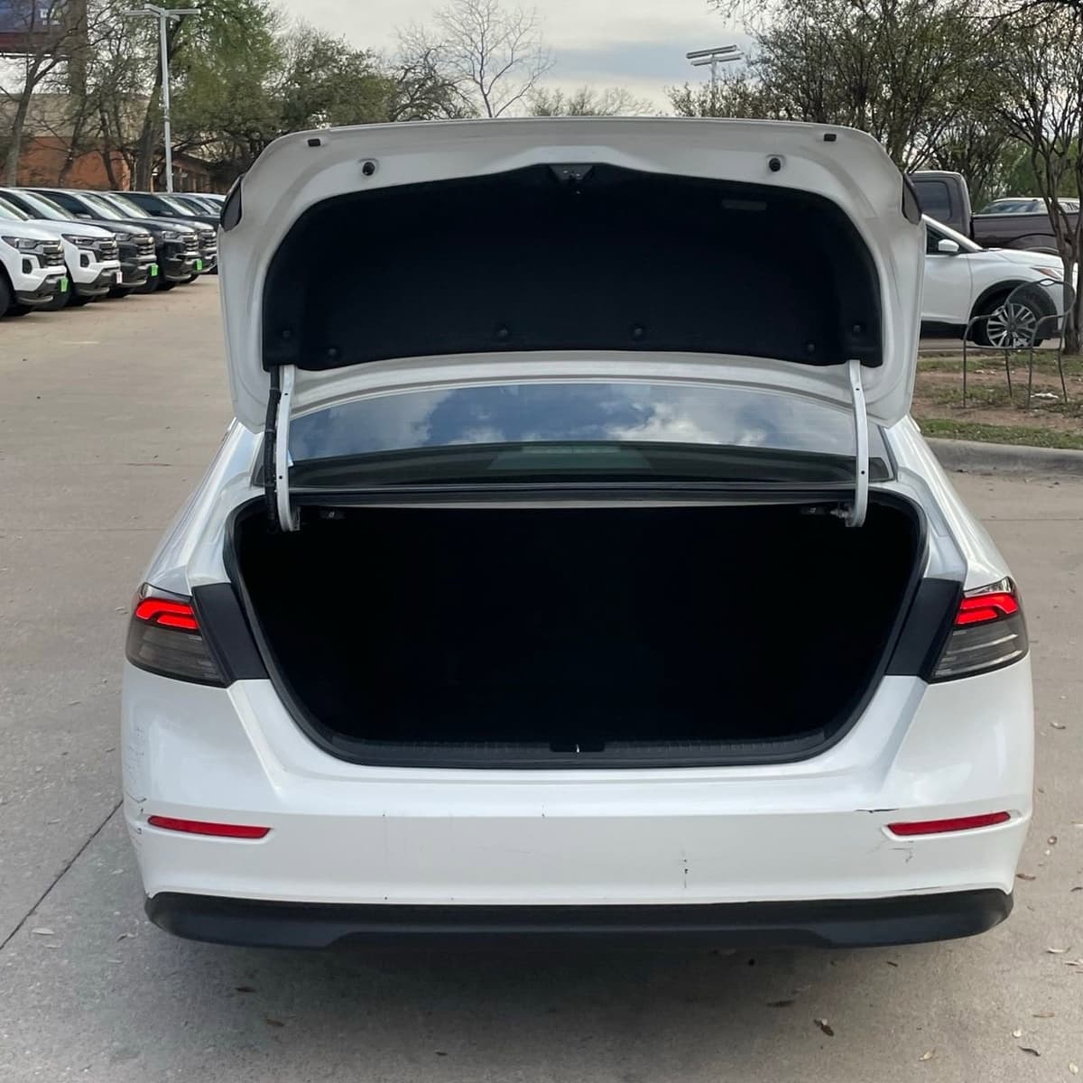 2023 Honda Accord Hybrid - Image 26