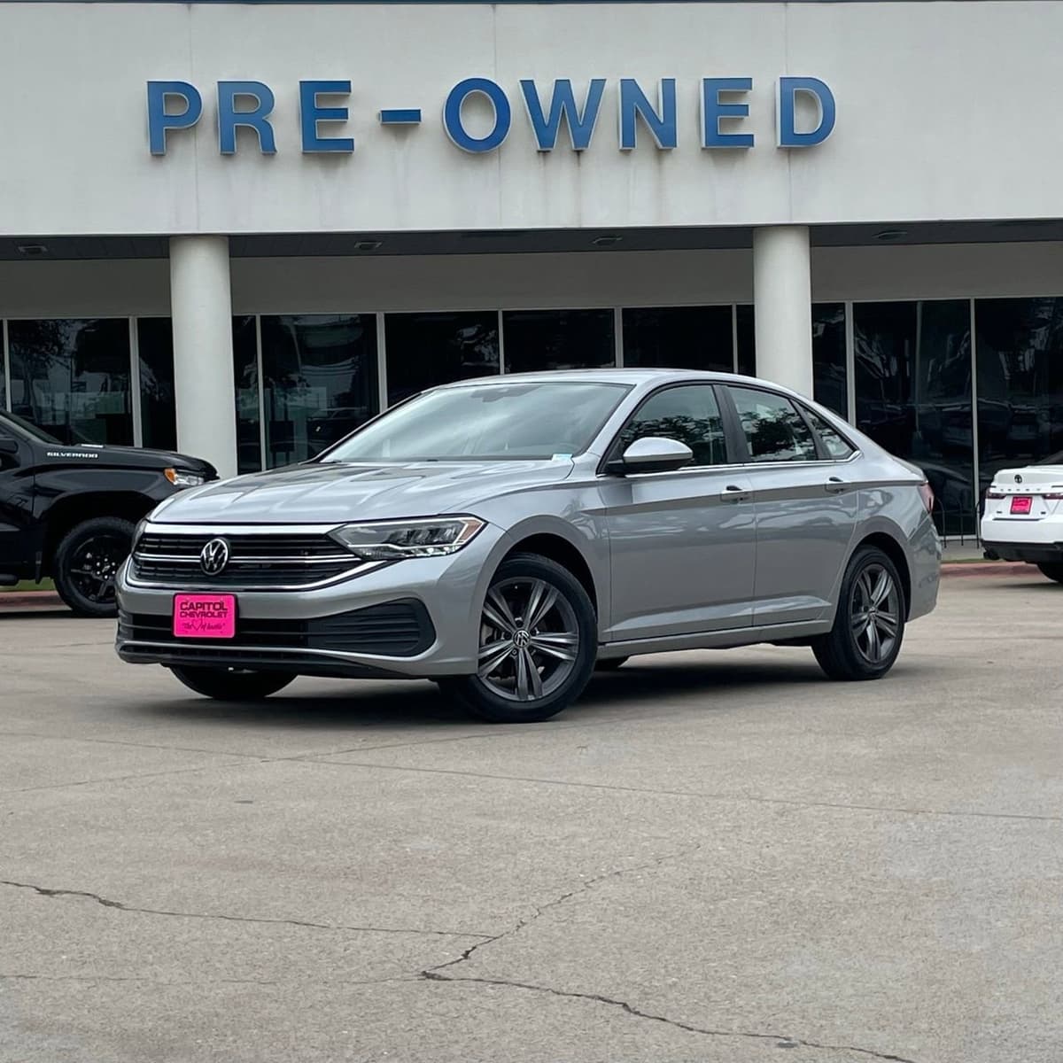 2024 Volkswagen Jetta - Image 2