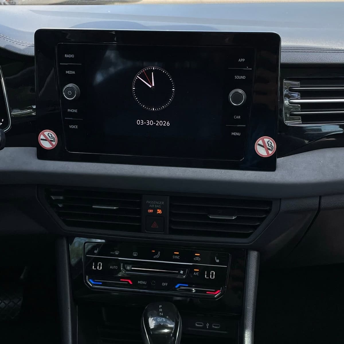 2025 Volkswagen Jetta - Image 18