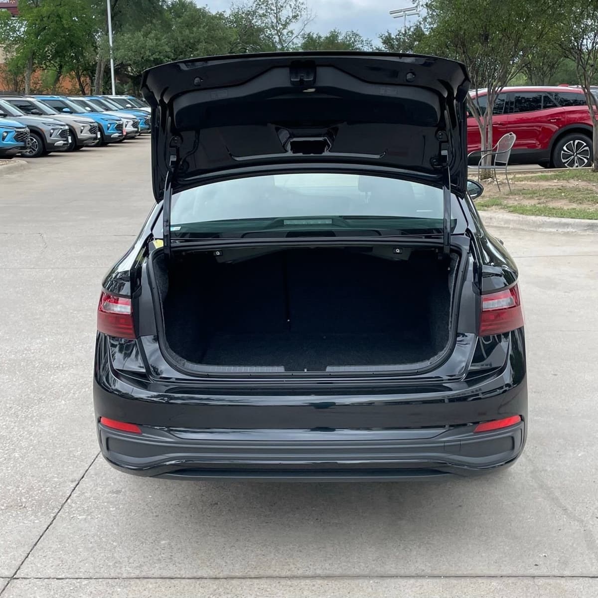 2024 Volkswagen Jetta - Image 24